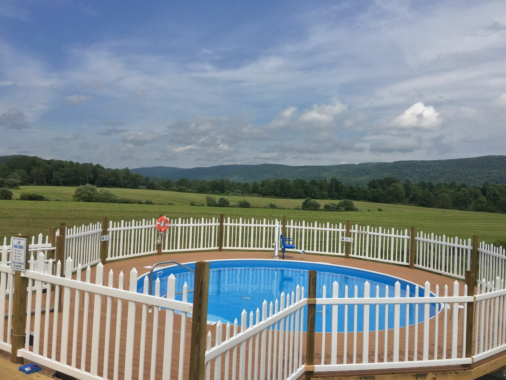 Apple Inn And Suites Cooperstown Area Milford Εξωτερικό φωτογραφία